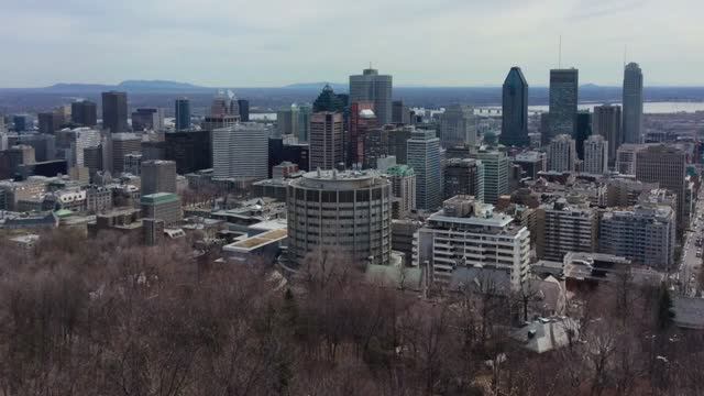 384. Монреаль и Галифакс, Канада