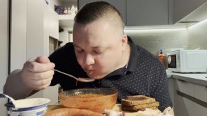 Борщ сало колбаса мукбанг
