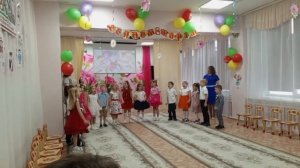 Песня Е.Асеева «Лучше друга не найти» в исполнении старшей группы детского сада