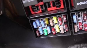 Замена предохранителя вентилятора отопителя салона на  Ниве Легенда