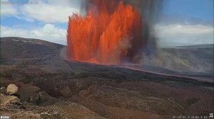 Очередное извержение вулкана Килауэа произошло на Гавайях,высота фонтанов лавы достигала 400 метров…