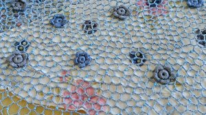 Вязание сеточки в Ирландском кружеве,формирование ячеек,использование бисера.