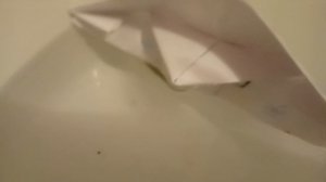 топим корабль из бумаги фейерверк