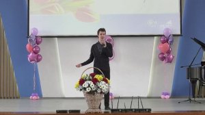 Концертный номер - «Фиалки» П. Бюль-Бюль Оглы, слова О. Гаджикасимова. Исполняет Артем Данилов