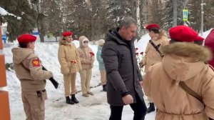 Возложение цветов к Камню Памяти