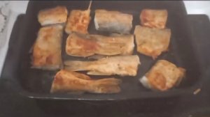 вкусное блюдо-жареная щука,запеченная с овощами(архив)