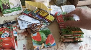 Семена, черенки, посевы, посадки- весна началась. Куры рвутся на улицу. Цыпленка продолжаю лечить.