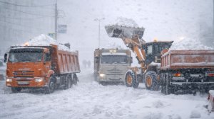 Последствия снежного циклона ликвидируют на Магадане бесперебойно