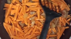 Как приготовить плов на сковороде. Плов со свининой