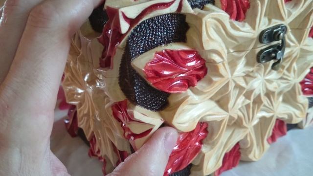 Шкатулка. Комбинированная геометрическая резьба по дереву