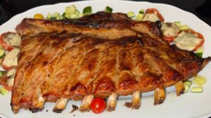 Очень вкусные, запеченные ребрышки.