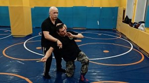 Авторучка в бою.Подручное средство,повышающие шансы.