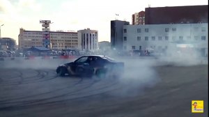 Супер дрифт на автомобилях