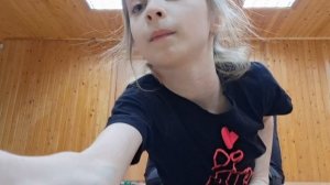 нельзя оценивать за первые взгляды...