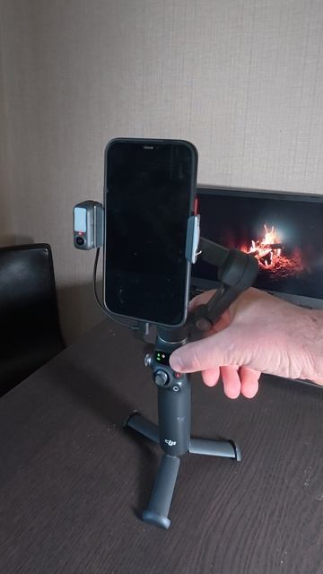 как зарядить телефон от стабилизатора