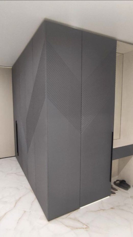 Майли - современная угловая прихожая в эмали с фрезеровкой на заказ в Москве, Владимире, Иваново