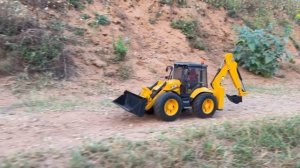 Игрушечные трактора. Мультик для детей