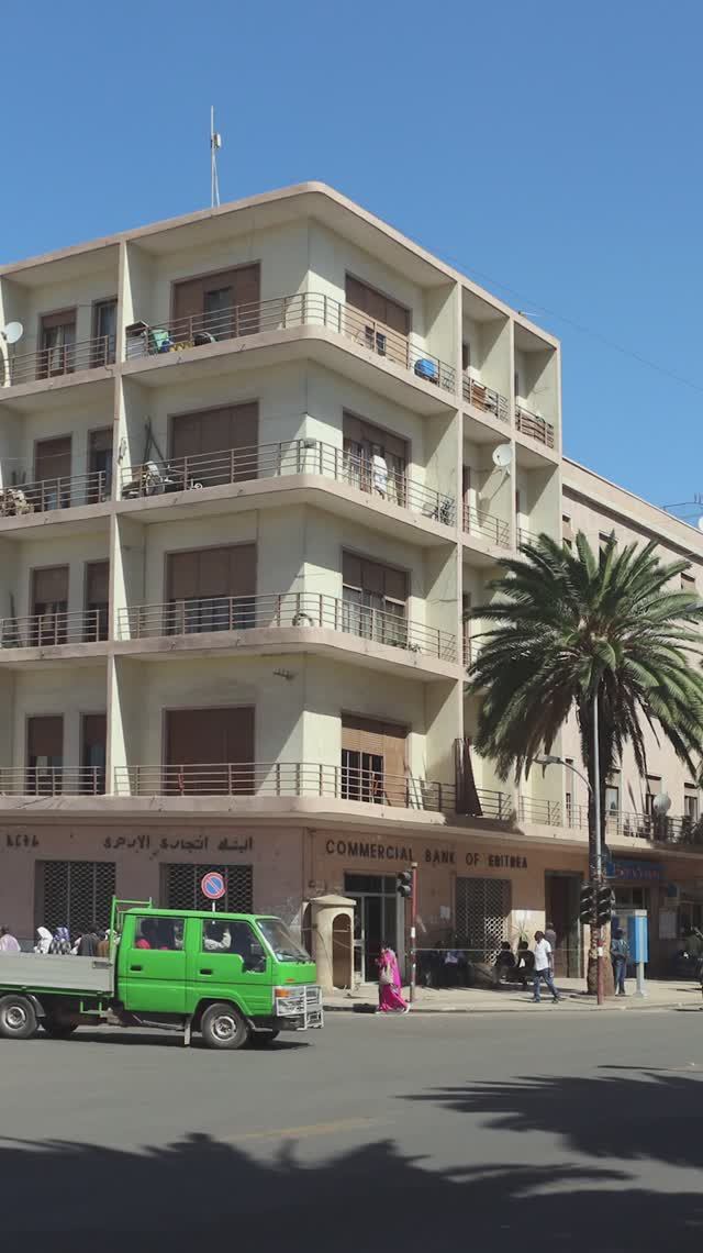 Жизнь на РАСКАЛЕННОМ берегу