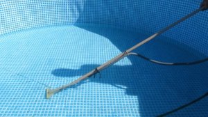 Самодельный Прибор для Чистки Бассейна-Чистилка. Экономно, удобно. Бюджетно.