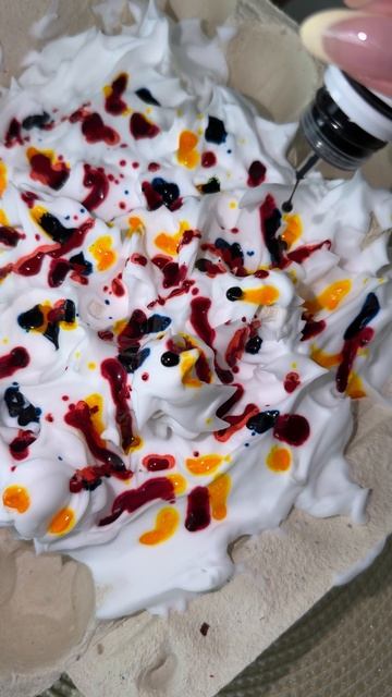 Чем красить яйца на Пасху