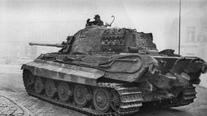 Panzerkampfwagen VI Ausf. B. история создания и применения танка "Тигр II". Старый ролик.