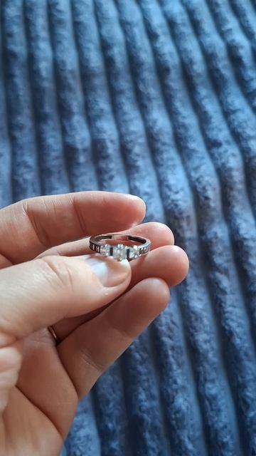 Серебрянное кольцо спаси и сохрани
Артикул 11990949