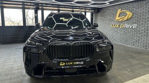 В продаже BMW X7 40i 2025. Очень богатая комплектация. Краткий обзор