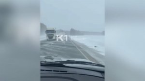 Сильный циклон обрушился на Урал и Сибирь.