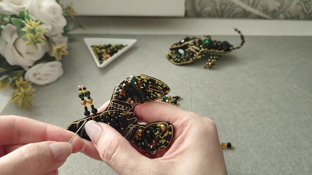 Часть 2. Изготовление ног и хвоста, сборка броши