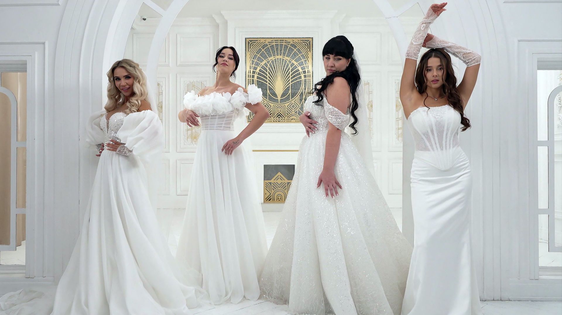 Четыре свадьбы: Классическая с традициями VS Классическая в черных тонах