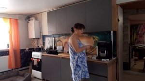 Деревенская жизнь, Снег уходит, Дома разбираю завалы.