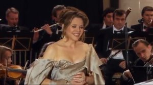 Рене Флеминг. "Каста Дива". Винченцо Беллини "Норма"