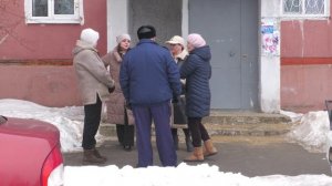 Приплыли… Жители многоквартирного дома по улице Суворова задыхаются от запаха канализации.