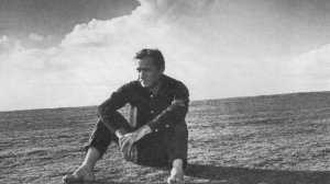 У калины ягода горька.