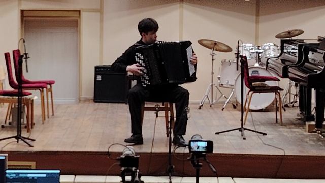 3 голосная фуга. Бах. Ваалеев Роман.