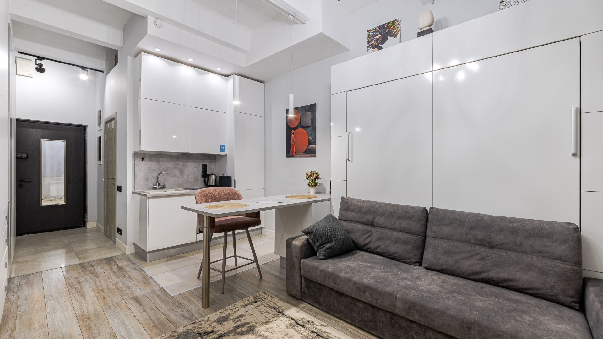 Студия посуточно у м. Красносельская