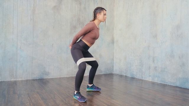 Разведение ног стоя с тканевой резинкой (11)