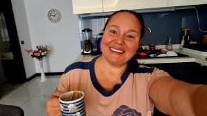 ЧЕРНЫЙ КОФЕ И БУТЕРБРОД В ХОРОШЕЙ КОМПАНИИ