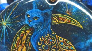 Лунный Кот – Лунный Страж. Авторская роспись на черном агате в технике «Лаковая миниатюра»