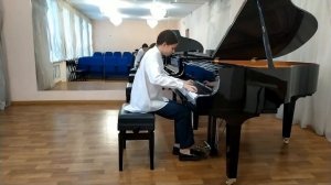 Соколюк Софья 7 кл., ЦДШИ, г. Кемерово - Э. Григ "Шествие гномов "