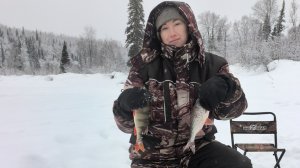 ЗАМЕРЗШИЕ И СЧАСТЛИВЫЕ НА РЫБАЛКЕ. (1)