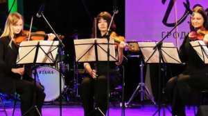 Струнная магия: невероятная мелодия в исполнении скрипичного оркестра.