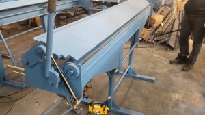 Газовый амортизатор прижимной балки на листогибе «Атлант»