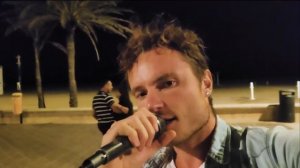 Летний Дождь - Пара не смогла пройти мимо услышав песню Игоря Талькова