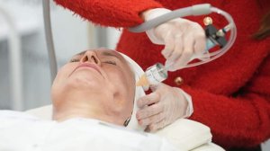 Врач объяснила причины ужесточения требований к обучению косметологов