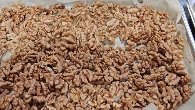 Подготовка гретского ореха.