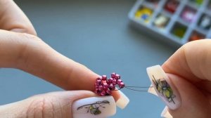 Как сделать брелок в виде цветка из бисера. Пошаговый урок 🌸