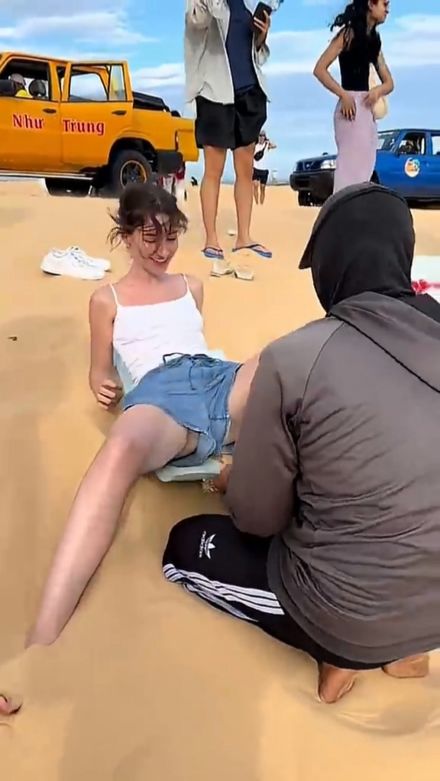 Мечта Туристки о Сэндбординге Сбылась!