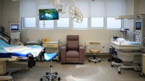 В Думе предложили разрешить присутствовать на родах не только членам семьи