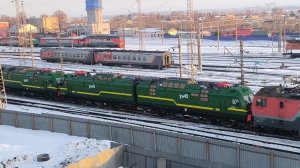 Электровоз 2ЭС6 «Синара» - 530 с перегоняемыми электровозами 2ЭС4К «Дончак» - 121; 005; 076/077А